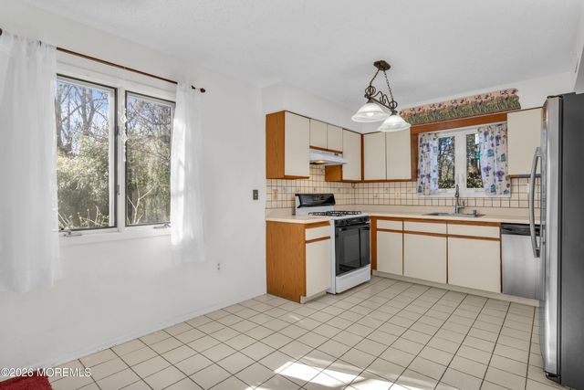 521 Dorothy Place, Brick, NJ 08723
