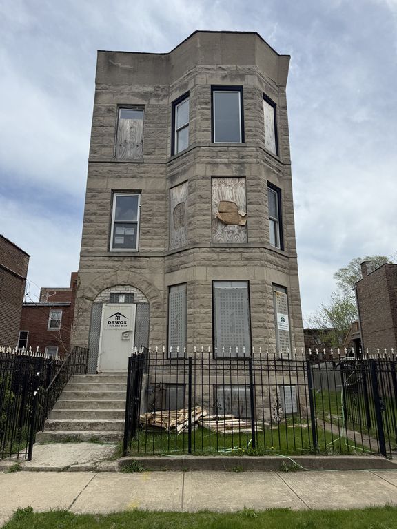 5813 S Wabash Avenue, Chicago, IL 60637 — exterior