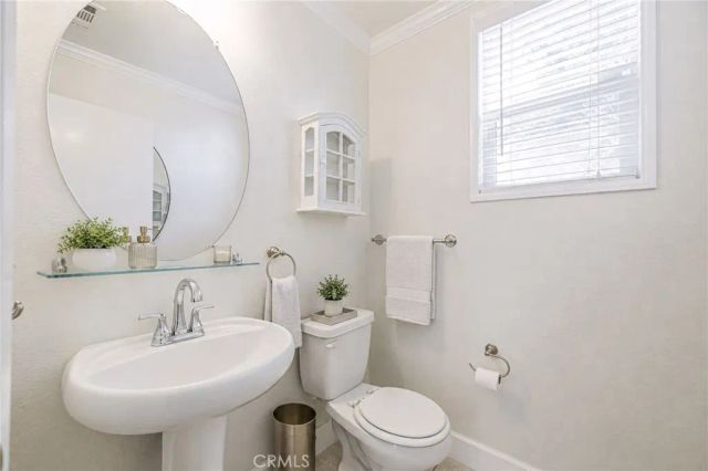 42327 42nd Street West, Quartz Hill, CA 93536