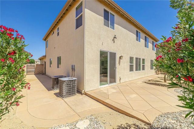 42327 42nd Street West, Quartz Hill, CA 93536