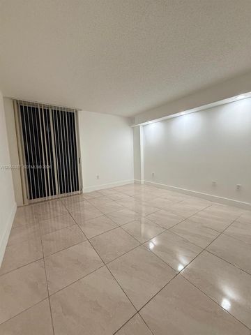 5091 NW 7th St 1009, Miami, FL 33126