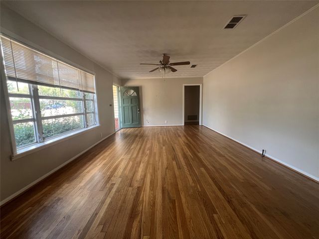 105 Davidson Drive, Terrell, TX 75160