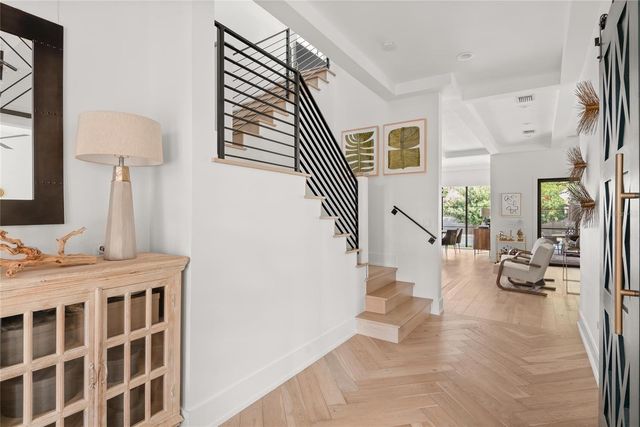 1575 EASTIN AVENUE, Orlando, FL 32804