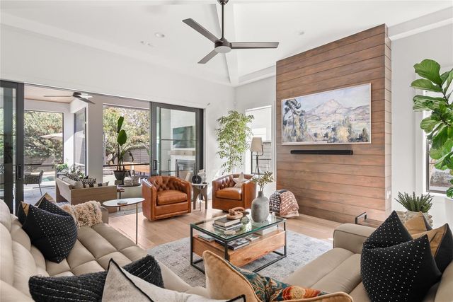 1575 EASTIN AVENUE, Orlando, FL 32804