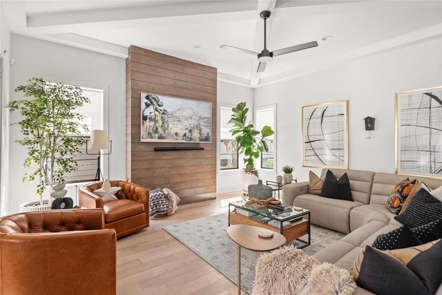 1575 EASTIN AVENUE, Orlando, FL 32804