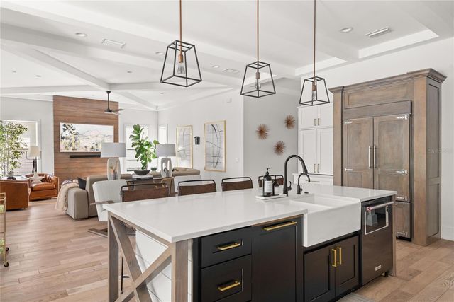 1575 EASTIN AVENUE, Orlando, FL 32804