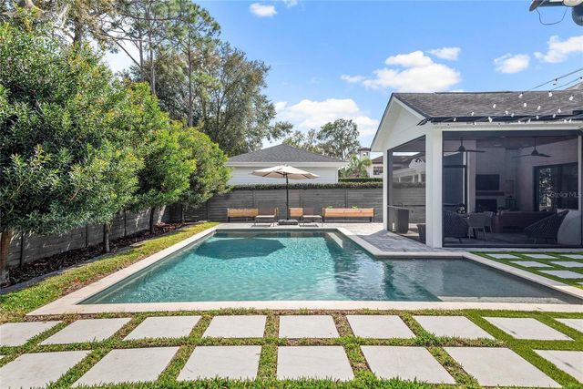 1575 EASTIN AVENUE, Orlando, FL 32804