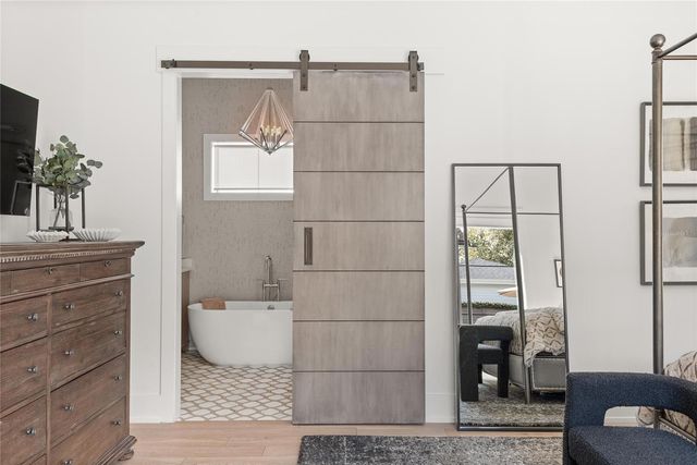 1575 EASTIN AVENUE, Orlando, FL 32804