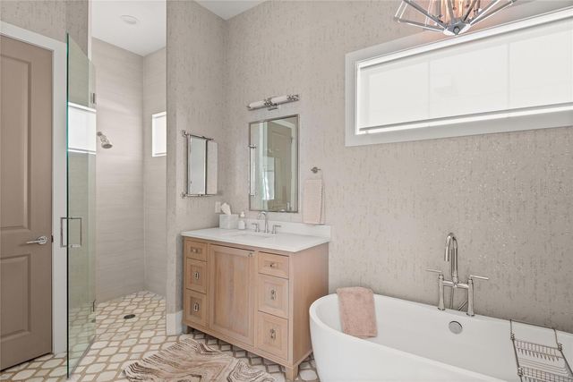 1575 EASTIN AVENUE, Orlando, FL 32804