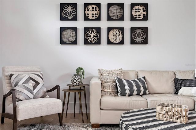 1575 EASTIN AVENUE, Orlando, FL 32804