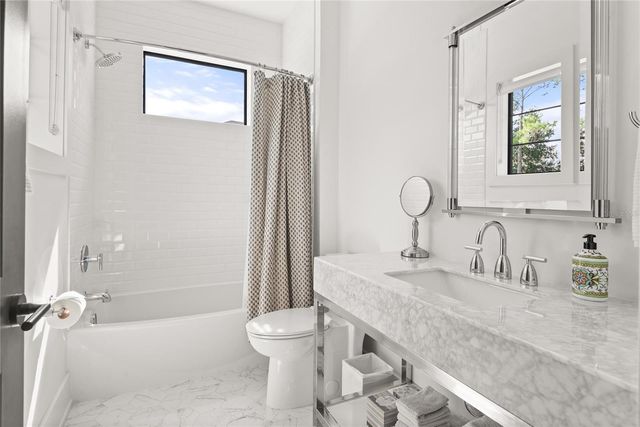 1575 EASTIN AVENUE, Orlando, FL 32804