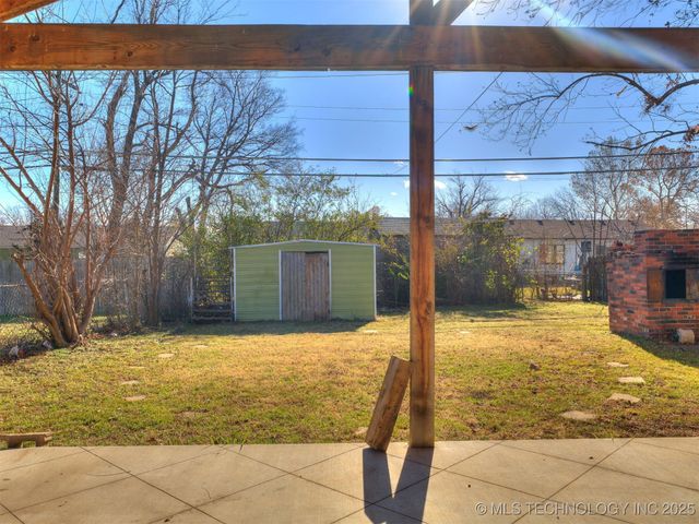 6840 E King Street, Tulsa, OK 74115