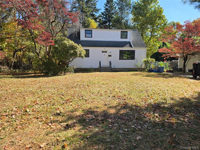 24 Oakbrook Road, Ossining, NY 10562