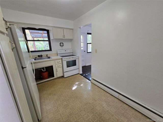 24 Oakbrook Road, Ossining, NY 10562