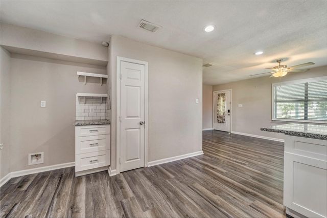 7506 Bluebonnet Street, Pearland, TX 77584