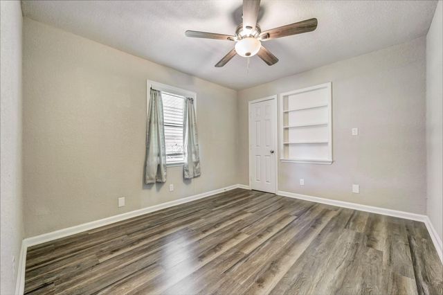 7506 Bluebonnet Street, Pearland, TX 77584
