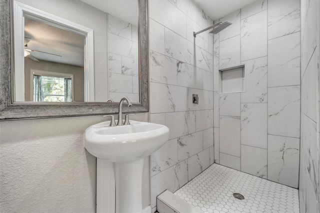 7506 Bluebonnet Street, Pearland, TX 77584