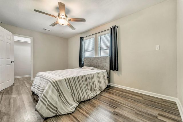 7506 Bluebonnet Street, Pearland, TX 77584