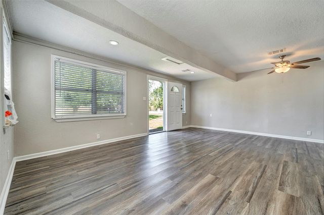 7506 Bluebonnet Street, Pearland, TX 77584