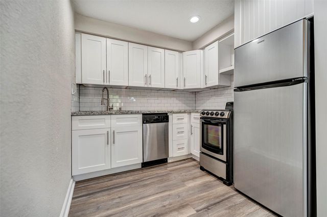 7506 Bluebonnet Street, Pearland, TX 77584