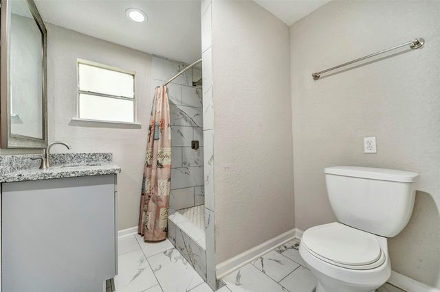 7506 Bluebonnet Street, Pearland, TX 77584