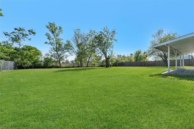 7506 Bluebonnet Street, Pearland, TX 77584