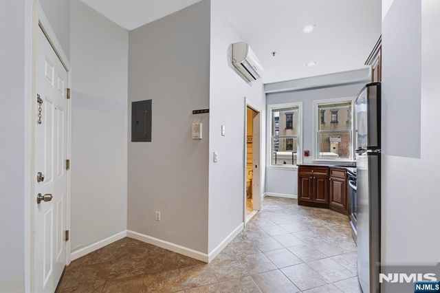 60 Madison Street 1R, Hoboken, NJ 07030