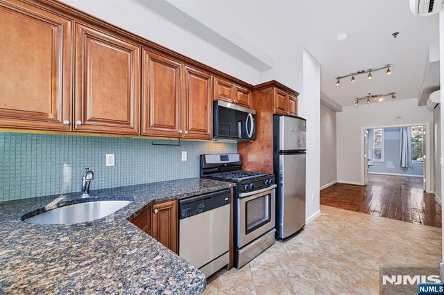 60 Madison Street 1R, Hoboken, NJ 07030