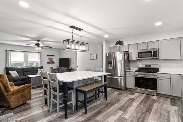 5511 Donner Drive, New Franklin, OH 44216