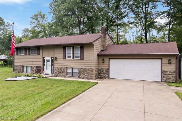 5511 Donner Drive, New Franklin, OH 44216