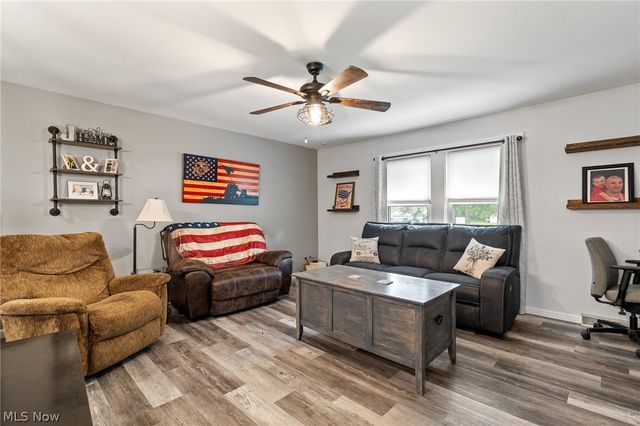 5511 Donner Drive, New Franklin, OH 44216
