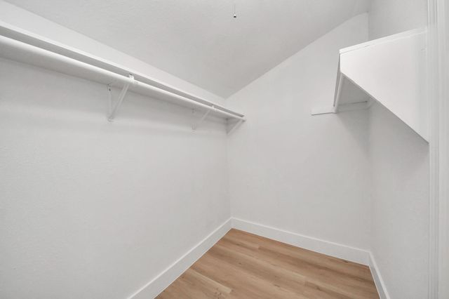 7427 Willow Oak Drive, Baytown, TX 77521