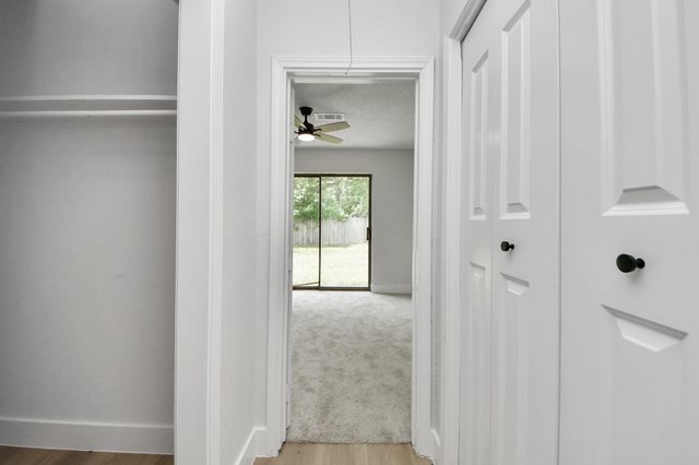 7427 Willow Oak Drive, Baytown, TX 77521