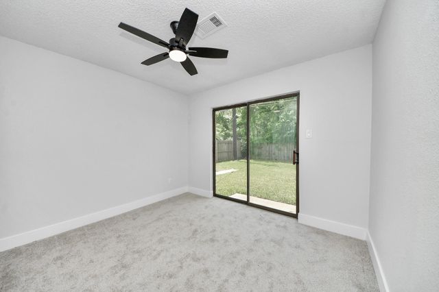 7427 Willow Oak Drive, Baytown, TX 77521