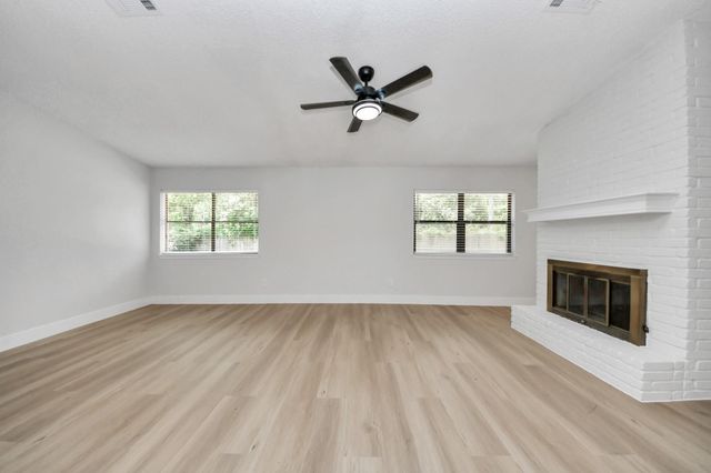 7427 Willow Oak Drive, Baytown, TX 77521