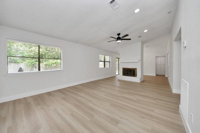 7427 Willow Oak Drive, Baytown, TX 77521