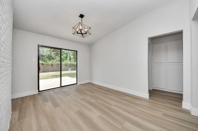 7427 Willow Oak Drive, Baytown, TX 77521