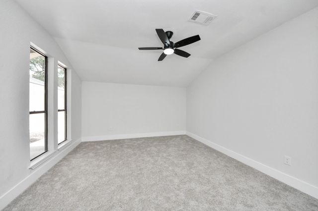 7427 Willow Oak Drive, Baytown, TX 77521