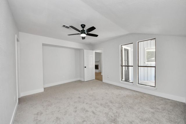 7427 Willow Oak Drive, Baytown, TX 77521