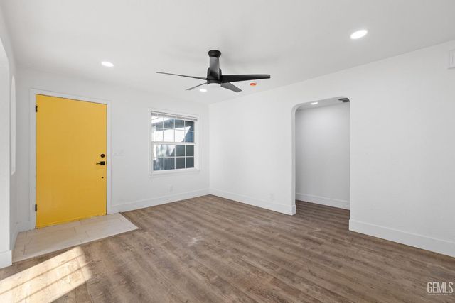 1209 Woodrow Avenue, Bakersfield, CA 93308