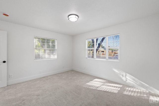 1209 Woodrow Avenue, Bakersfield, CA 93308