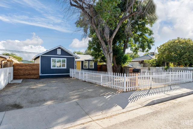 1209 Woodrow Avenue, Bakersfield, CA 93308