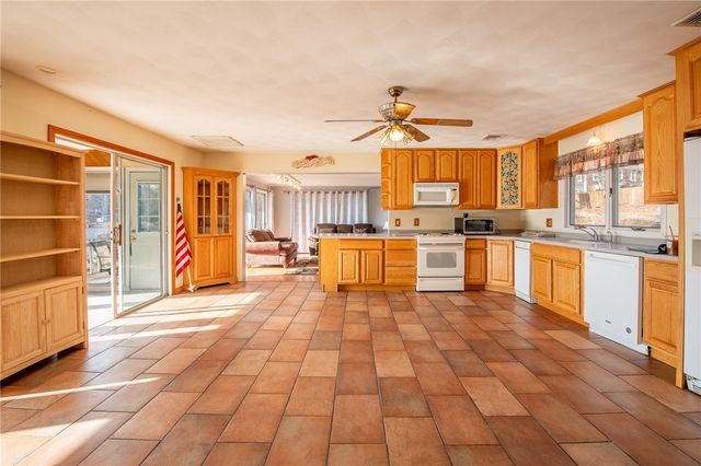 22 Cady Lane, Glocester, RI 02814