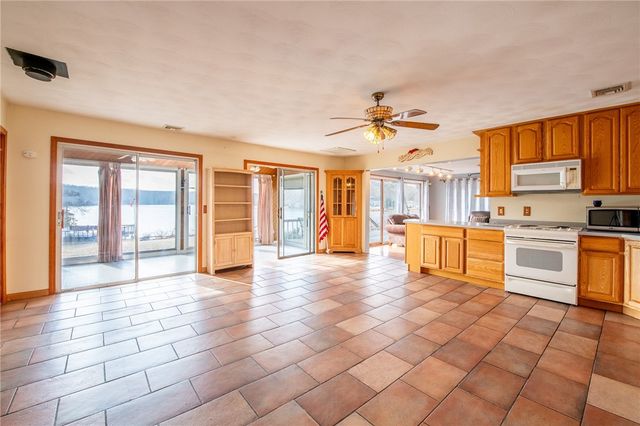 22 Cady Lane, Glocester, RI 02814