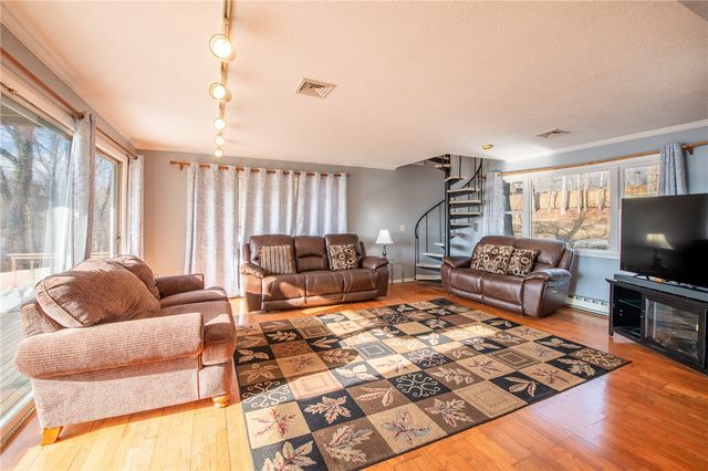 22 Cady Lane, Glocester, RI 02814