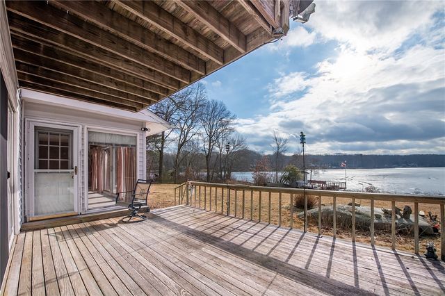 22 Cady Lane, Glocester, RI 02814