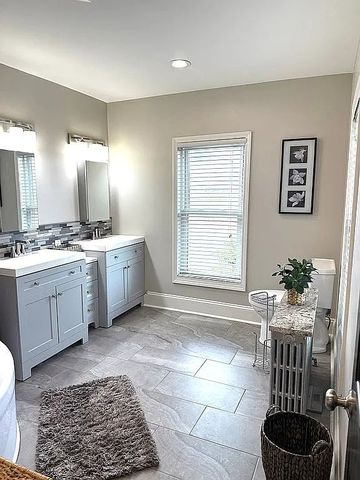 4731 E 10th Road, Earlville, IL 60518