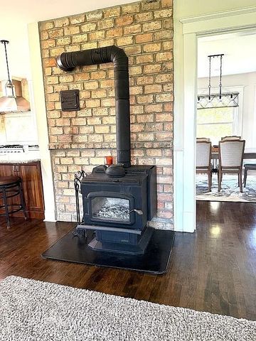 4731 E 10th Road, Earlville, IL 60518