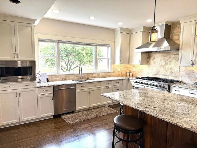 4731 E 10th Road, Earlville, IL 60518