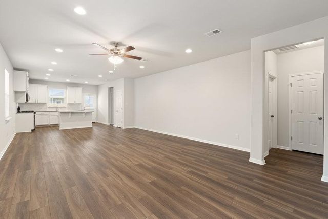 526 Elephant Island LOOP, Kyle, TX 78640